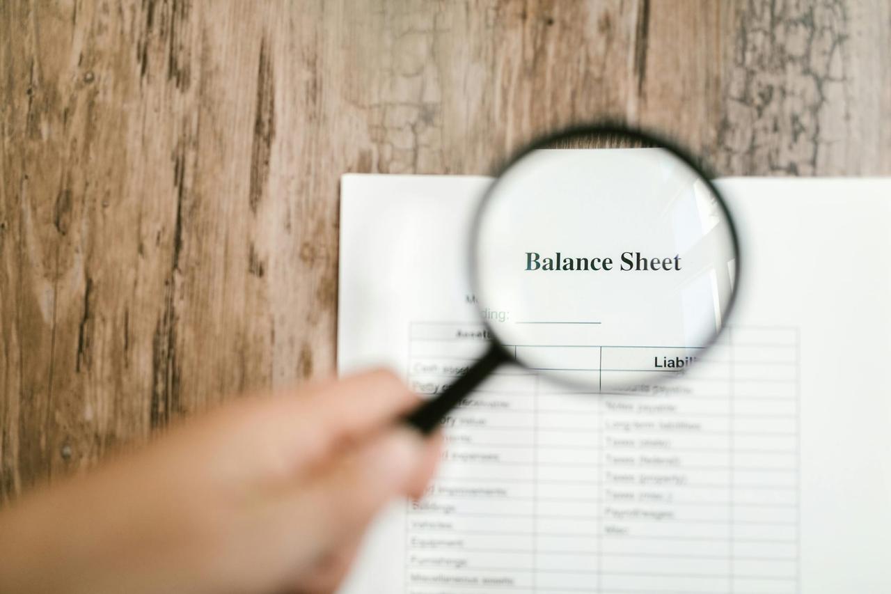 The Key Differences Between Internal Controls and External Controls