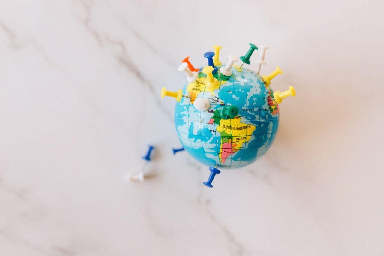 Global Business Services (GBS) vs. Shared Services: What Changes and When to Make the Move